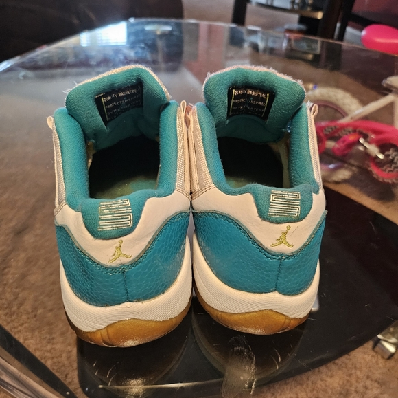 Air jordan 11 5.5 - Picture 4 of 8